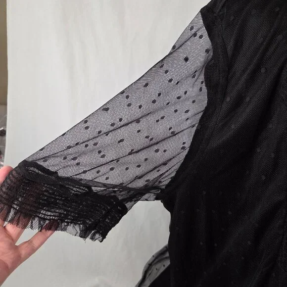 Suzanne Betro Black Lace Short Sleeve Top - Picture 4 of 8